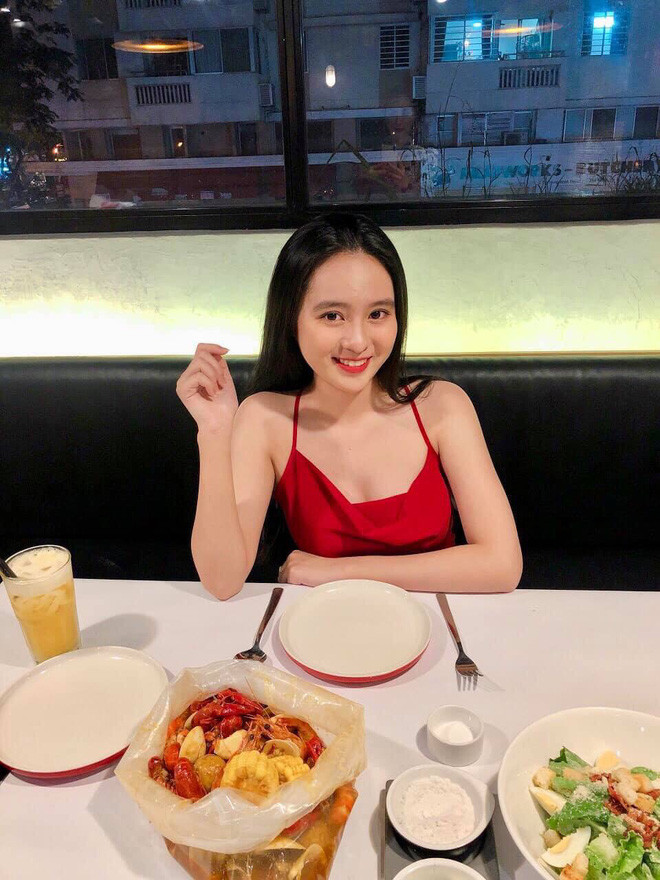 Nu sinh Kon Tum khien hoi trai tan me man boi ve dep nhe nhang-Hinh-8