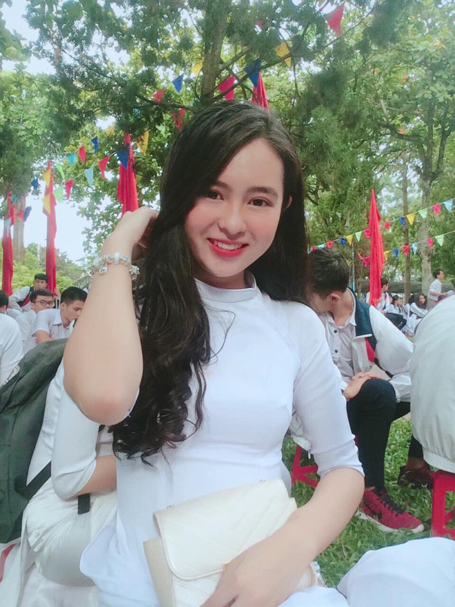 Nu sinh Kon Tum khien hoi trai tan me man boi ve dep nhe nhang-Hinh-6