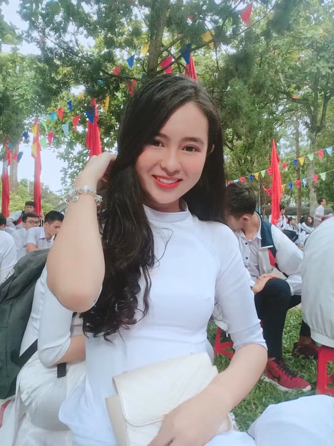 Nu sinh Kon Tum khien hoi trai tan me man boi ve dep nhe nhang-Hinh-6