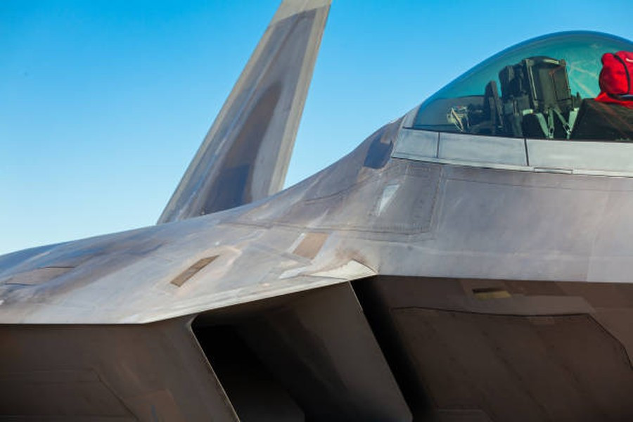 Đây là vỏ ngoài của tiêm kích tàng hình F-22 Raptor Mỹ.