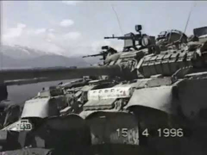 Mãi sau này khi Nga thay đổi chiến thuật, bất ngờ tiêu diệt thủ lĩnh quân ly khai Dudaev, lúc này lực lượng phiến quân mới suy yếu và Nga mới giành lại thế chủ động và chiến thắng trên chiến trường.