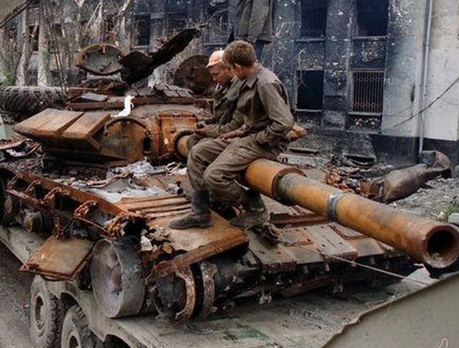 Các xe tăng Nga thường có một lỗi chết người là góc nâng và hạ pháo hạn chế.