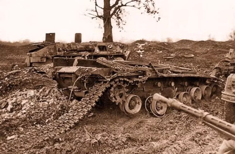 Ngay cả khi sử dụng tới sự hỗ trợ của không quân, quân Nga vẫn không thành công khi giành lại quyền kiểm soát các khu vực cố thủ của phiến quân đòi ly khai.