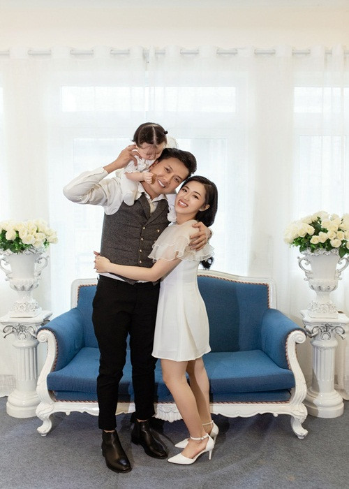 Thảo Hân được chồng chiều chuộng. Khi cô bị nghén, thèm ăn đủ thứ, Quách Ngọc Tuyên luôn đưa đi ăn. Đến khi Thảo Hân sinh con, nam diễn viên thức đêm chăm vợ chăm con.