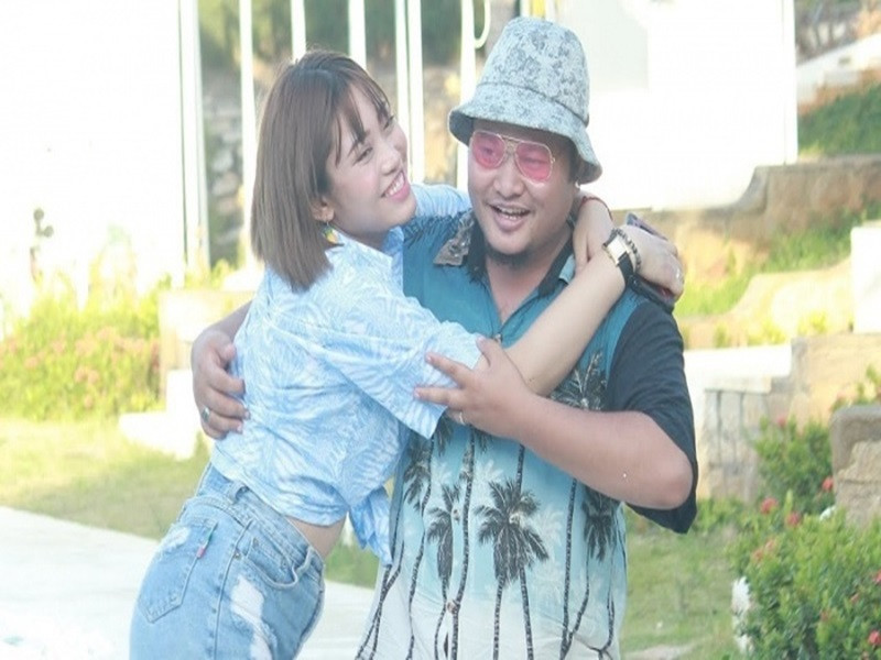 Thông tin Vinh Râu - Lương Minh Trang ly hôn đang gây xôn xao dư luận. Cặp đôi hẹn hò năm 2015 đến năm 2017 thì tổ chức đám cưới. Khi còn yêu, Vinh Râu dành nhiều lời ngôn tình cho Minh Trang. Ảnh: Giao thông