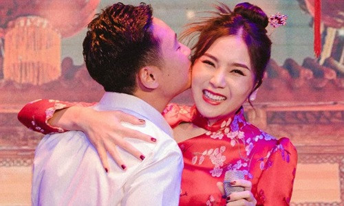 MC dep nhat VTV tiet lo chuyen tinh keo dai 15 nam voi ong xa