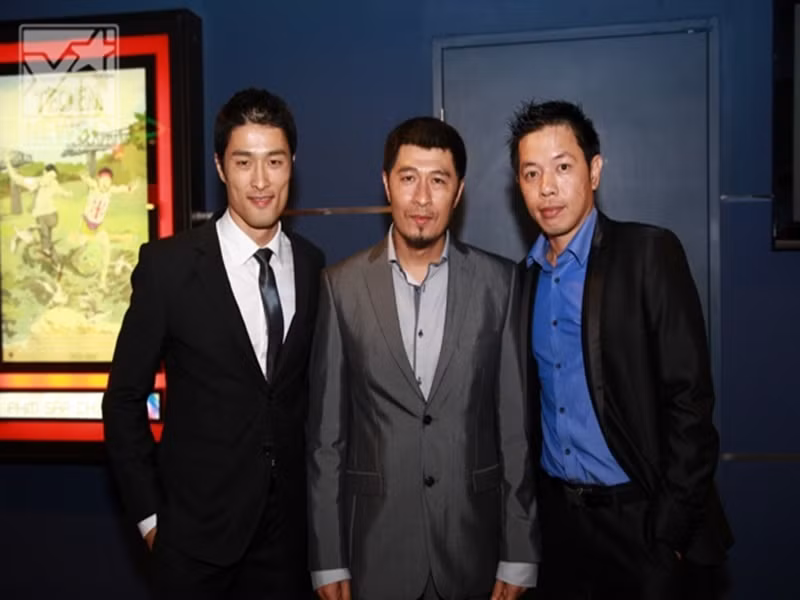 Phim “Tèo em” của đạo diễn Việt kiều Charlie Nguyễn ra mắt vào tháng 12/2013 đạt được mức doanh thu xấp xỉ 4 triệu USD - khoảng hơn 80 tỷ đồng. Trong khi đó, “Để Mai tính 2” trở thành bộ phim Việt đầu tiên có doanh thu trăm tỷ. Sau 2 tuần công chiếu, phim đoạt doanh thu 101 tỷ.