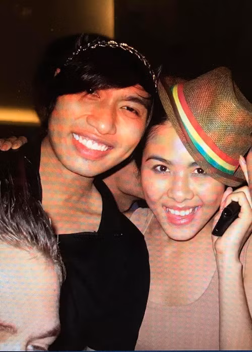 Khi biết tin Đức Long qua đời, Vân Trang cho biết, cả hai học cùng lớp, luôn tâm sự, đi chơi với nhau.