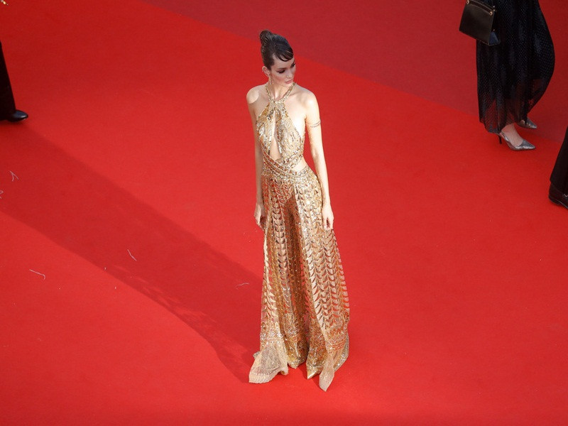 Luma Grothe bắt đầu làm người mẫu từ năm 16 tuổi. Năm 2016, cô được chú ý nhờ tham gia Victoria's Secret Fashion Show.