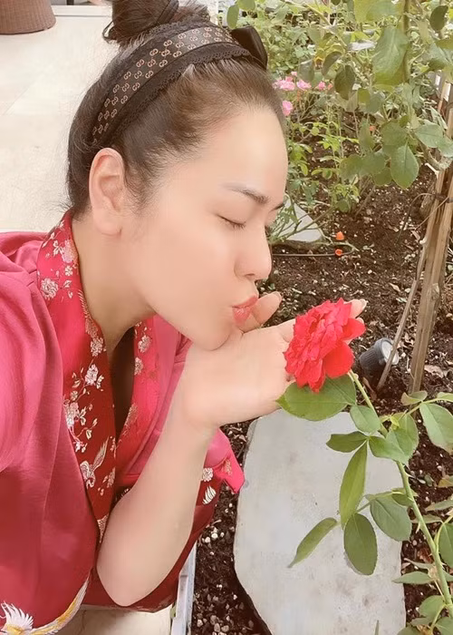 Sao Viet tai TP.HCM lam gi khi o nha gian cach xa hoi?