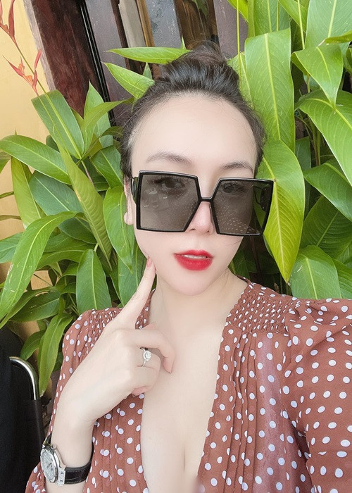 So với trước khi sinh con, vòng 1 và 2 của nữ DJ không thay đổi, trong khi số đo vòng 3 tăng lên.