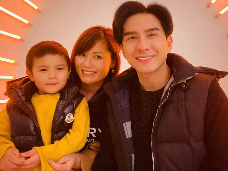 Cuộc sống “ngậm thìa vàng” của con trai Đan Trường - Thủy Tiên Cuoc song “ngam thia vang” cua con trai Dan Truong - Thuy Tien