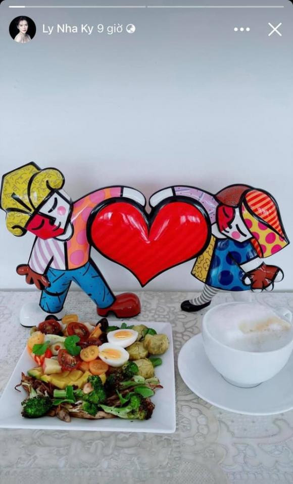 Nghi van Ly Nha Ky da co ban trai sau 7749 lan than e