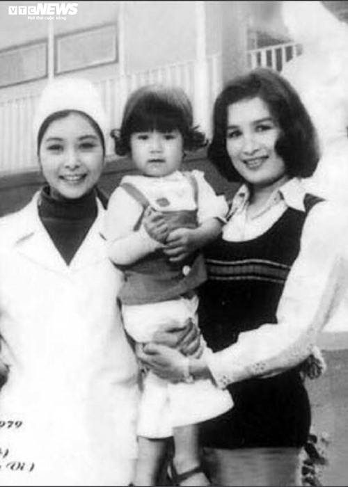 Một số bộ phim có sự góp mặt của nghệ sĩ Thanh Loan trước khi bà nghỉ đóng phim có “Tuổi thơ” (năm 1979), “Người chưa biết nói” (1979), “Bản đề án bị bỏ quên” (năm 1980), “Phương án ba bông hồng” (năm 1981), “Trời xanh qua kẽ lá” (năm 1985), “Bí mật thành phố cấm” (năm 1990)…Ảnh: VTC