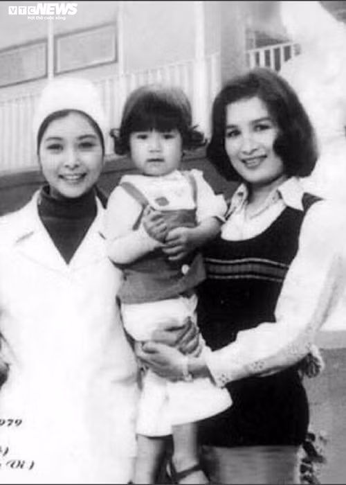 Một số bộ phim có sự góp mặt của nghệ sĩ Thanh Loan trước khi bà nghỉ đóng phim có “Tuổi thơ” (năm 1979), “Người chưa biết nói” (1979), “Bản đề án bị bỏ quên” (năm 1980), “Phương án ba bông hồng” (năm 1981), “Trời xanh qua kẽ lá” (năm 1985), “Bí mật thành phố cấm” (năm 1990)…Ảnh: VTC