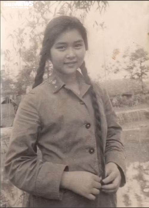 Theo VOV, năm 15 tuổi, nghệ sĩ Thanh Loan theo bạn bè đi tuyển diễn viên bên Quân đội. Tháng 2/1967, bà nhập ngũ vào Trường Nghệ thuật Quân đội. Sau khi học xong, bà về làm diễn viên ở đoàn kịch nói Tổng cục Chính trị. Ảnh: VTC