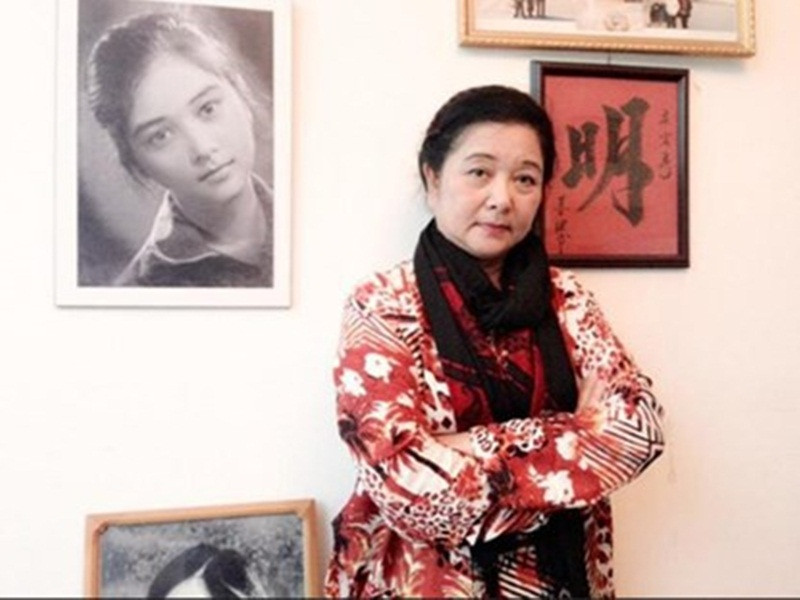 Theo Vnexpress, theo tiêu chí trước đây, nghệ sĩ Thanh Loan không đủ thành tích xét duyệt danh hiệu Nghệ sĩ nhân dân. Tuy nhiên, khi Nhà nước ban hành Nghị định bổ sung, ưu tiên các nghệ sĩ cao tuổi có cống hiến, bà được bạn bè động viên nộp hồ sơ. Ảnh: Dân Việt