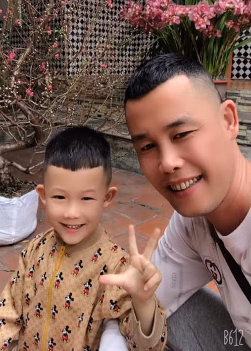 Năm 2020, trong cuộc phỏng vấn trên Lao động, Hiệp Gà cho biết, anh quyết không lấy vợ nữa, làm bố đơn thân và nuôi hai con.