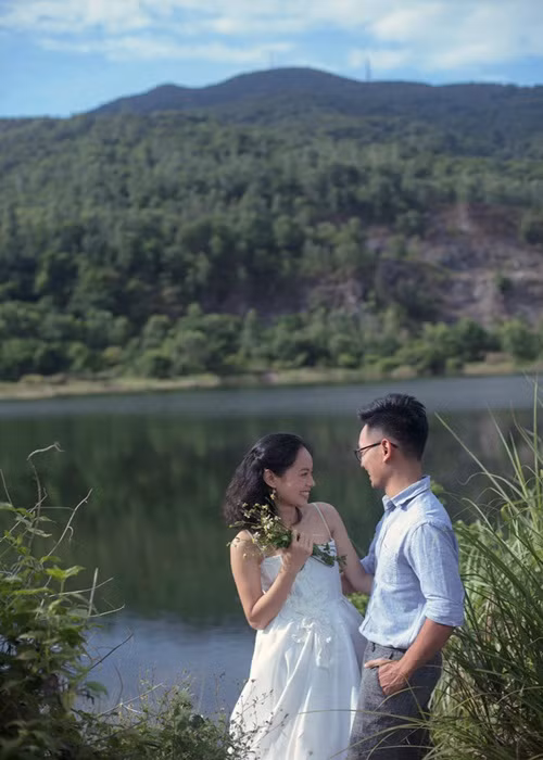 Hoàng Quyên và chồng cũ giờ là bạn và là gia đình của con. “Gia đình chúng tôi giúp đỡ và truyền cảm hứng lẫn nhau. Tôi nghĩ đó là may mắn của chúng tôi”, nữ ca sĩ cho hay. Ảnh Dân Việt