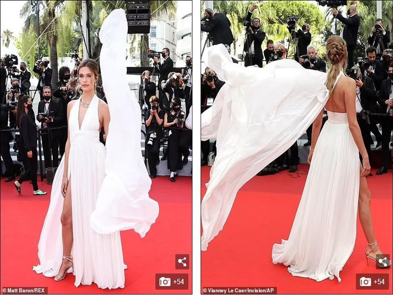 Người mẫu trẻ Noelle Capri được chú ý nhờ lựa chọn chiếc đầm xẻ tà bay bổng.