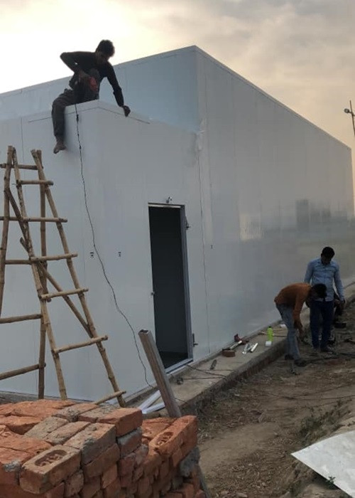 Sau khi bàn bạc với bố vợ và bạn bè, anh thuê một khu đất rộng ở Uttarakhand, Ấn Độ. Ban đầu, bố vợ nói làm vườn trồng cây nhưng anh đã quyết định trồng nấm.