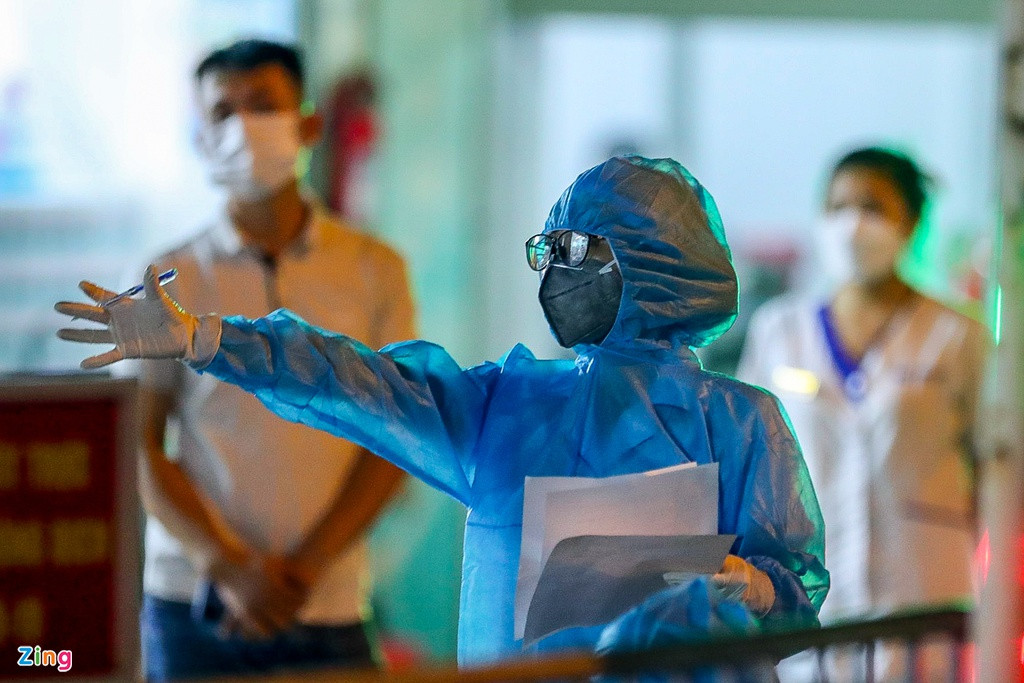 Trung tâm Kiểm soát Bệnh tật (CDC) Hà Nội thông báo những người đã đến nhà thuốc này trong thời gian từ ngày 5/7 đến 19/7 phải tự cách ly tại nhà và liên hệ ngay với trạm y tế, trung tâm y tế trên địa bàn.