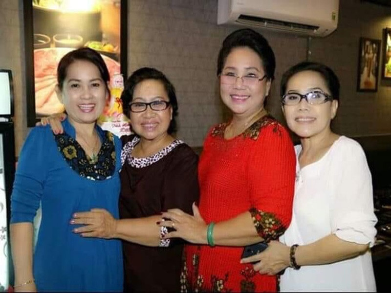 Theo Người lao động, sinh thời, nghệ sĩ Kim Phượng có nhiều vai diễn trên sân khấu cải lương tuồng cổ Huỳnh Long, cùng với các chị ruột là: Bạch Mai, Phượng Nga và em gái Bạch Lan, trở thành 4 cô đào duyên dáng, tài năng của thương hiệu Huỳnh Long. Ảnh: Người lao động