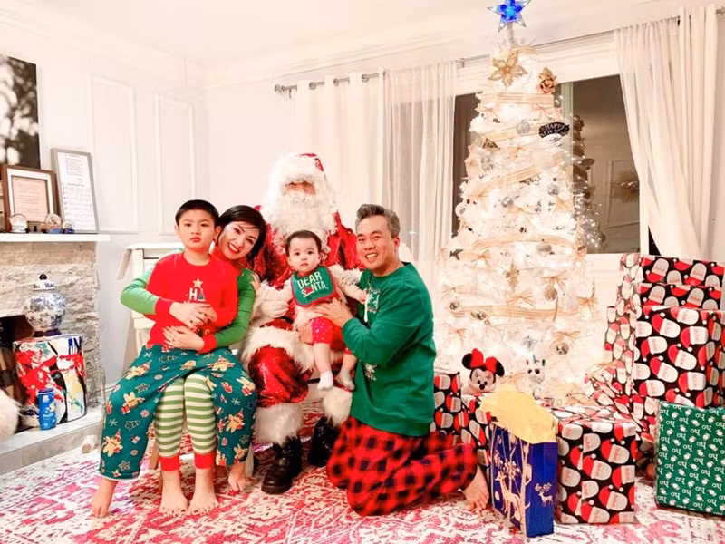 Bạn trai cũ của Hồng Nhung tên Minh Quân, là doanh nhân. Cả hai bắt đầu sống chung vào năm 2015 và có một cô con gái tên Su Kem. Hồi còn mặn nồng, Hồng Nhung hết lời khen ngợi nửa kia. Ảnh: Khám phá