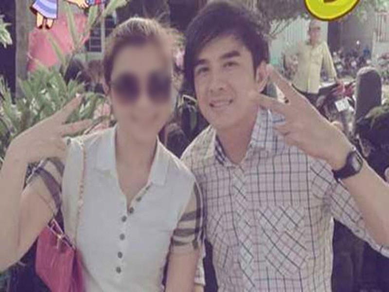 Trong một buổi họp báo, Đan Trường tuyên bố anh đang bị một fan nữ tống tiền. Vụ việc càng thêm ồn ào khi Đan Trường và D. khẳng định mình không sai. Cuối cùng, Đan Trường đã phải viết tâm thư muốn khép lại scandal. Ảnh: VTC