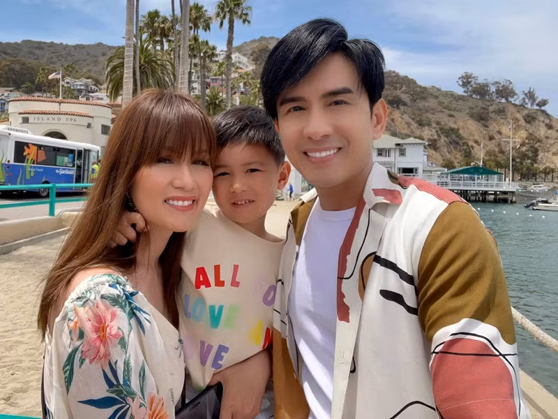 Anh Bo dành nhiều thời gian cho gia đình. Khoảng giữa tháng 6, anh đưa vợ con đi du lịch ở đảo Catalina.