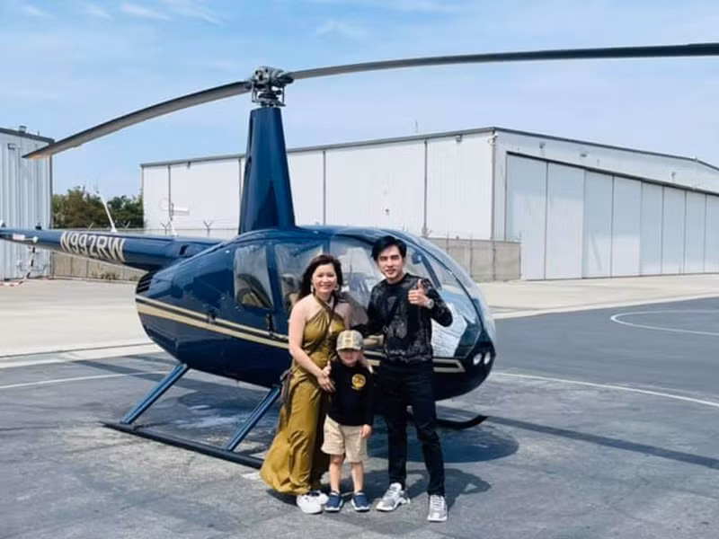 Vợ chồng Đan Trường còn thuê máy bay trực thăng để chiều theo ý thích của con trai.