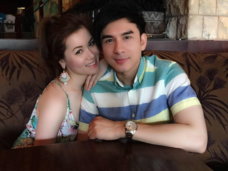 Doanh nhân Thủy Tiên từng chia sẻ, cô cảm thấy may mắn vì luôn có Đan Trường giúp đỡ, từ việc gặp gỡ báo chí hay fan, anh đều đứng ra che chở và giúp cô giải quyết các vấn đề.