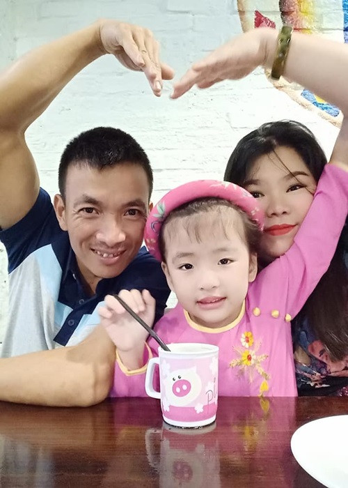 Nói về mối quan hệ với gia đình chồng, Tuyền Mập cho biết, cô không làm dâu, ít tiếp xúc nên không xảy ra mâu thuẫn. “Kể cả các chị dâu, tôi vẫn giữ mối quan hệ tốt đẹp”, nữ diễn viên tiết lộ.