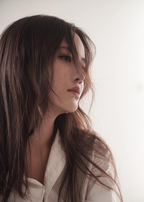 Trương Mỹ Nhân từng chia sẻ cô mắc hội chứng đa nang buồng trứng từ năm 17, 18 tuổi. Ngoài ra, cô còn bị hở van tim hai lá từ năm học lớp 4.