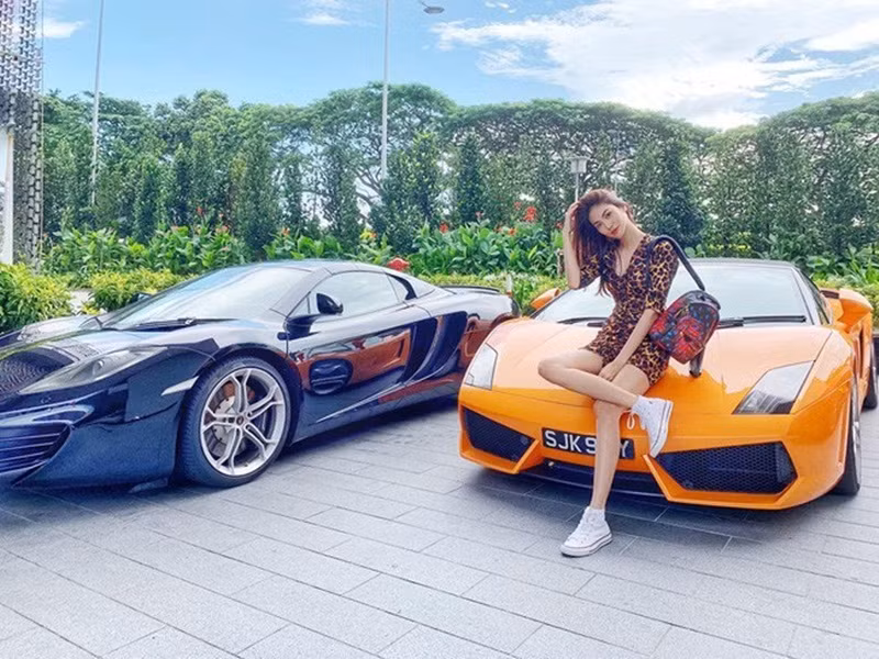 Nàng hoa khôi vẫn theo đuổi công việc kinh doanh riêng dù lấy chồng đại gia.