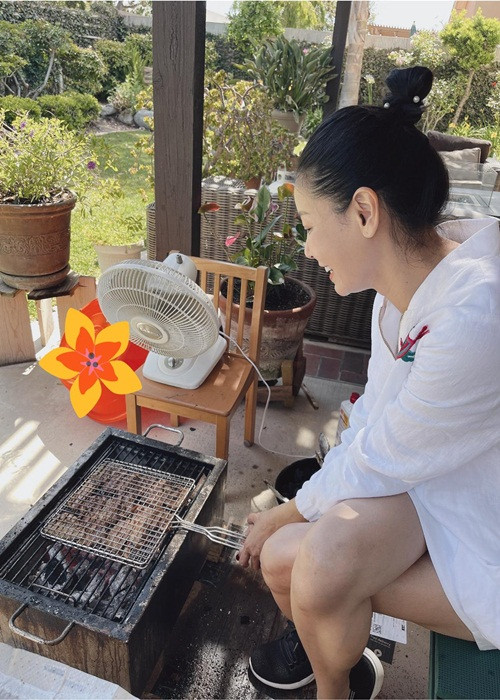 Hà Kiều Anh sang Mỹ vào khoảng tháng 6. Trong chuyến đi này, ông xã của cô không đi theo vì bận công việc.