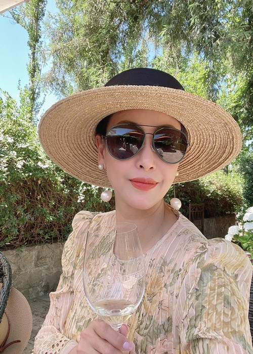 Hà Kiều Anh ra sao sau ồn ào “công chúa đời thứ 7 triều Nguyễn”? Ha Kieu Anh ra sao sau on ao “cong chua doi thu 7 trieu Nguyen”?