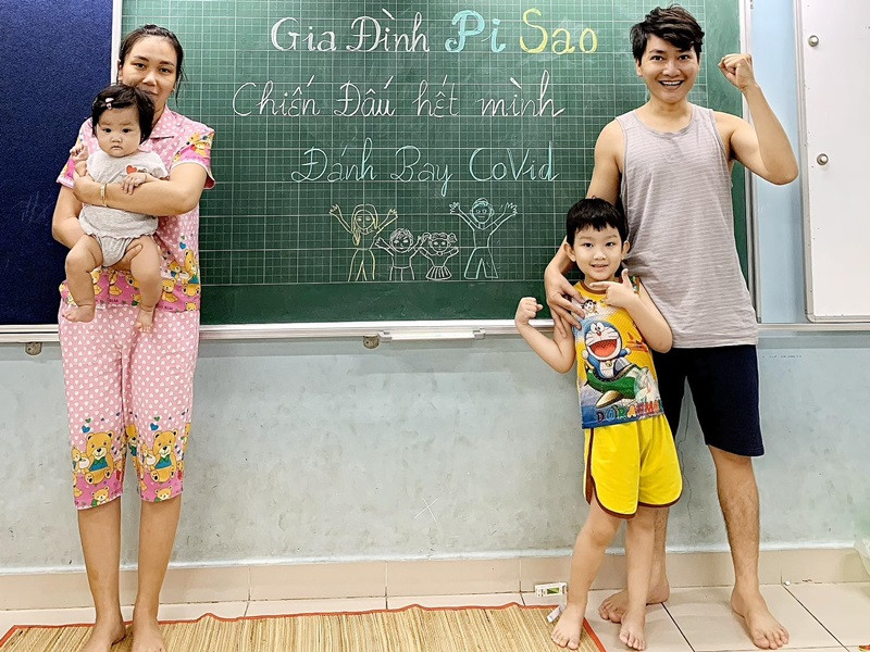 Chân dung diễn viên Minh Đức cùng vợ và 2 con mắc COVID-19 Chan dung dien vien Minh Duc cung vo va 2 con mac COVID-19