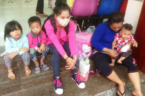 Trẻ nhỏ nàm, ngòi la liẹt o BV tù rạng sáng chò…bác sĩ-Hinh-14