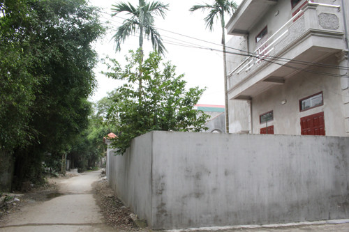 Theo người dân, ruộng đất nơi đây xưa kia thuộc sở hữu của cụ Đạt.