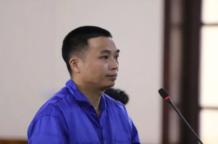 Chồng đâm vợ khi đến tòa hòa giải ly hôn lĩnh 8 năm tù Chong dam vo khi den toa hoa giai ly hon linh 8 nam tu