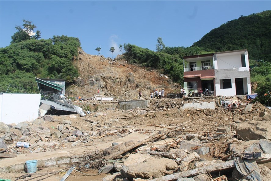 Vu sat lo Nha Trang: 7 ho dan de nghi khoi to