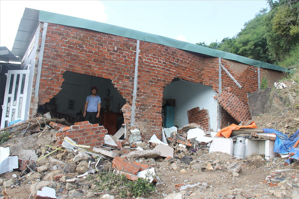 Vu sat lo Nha Trang: 7 ho dan de nghi khoi to-Hinh-3