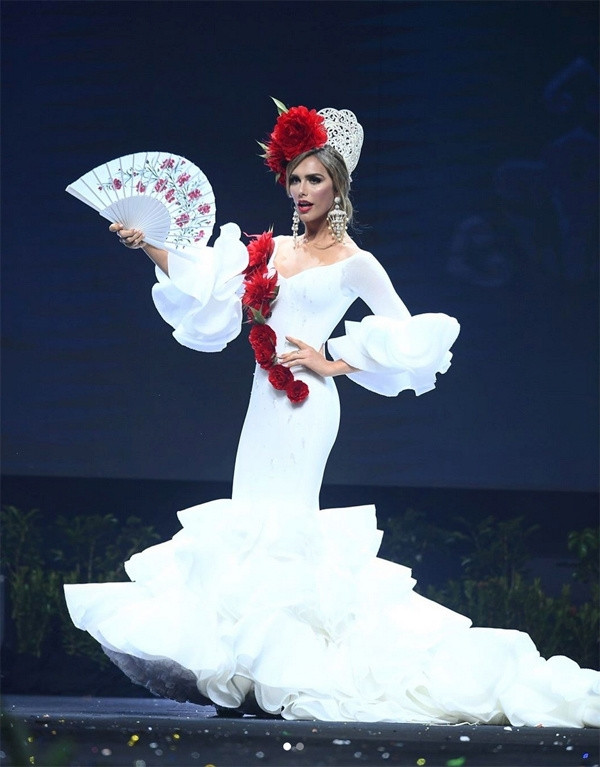 H'Hen Nie gay nao nhiet Miss Universe 2018 bang trang phuc 