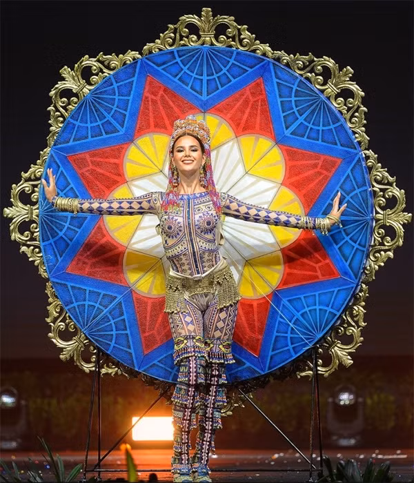 H'Hen Nie gay nao nhiet Miss Universe 2018 bang trang phuc 