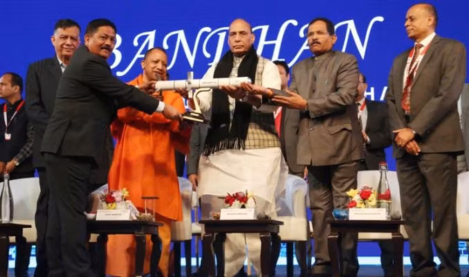 Đây là phiên bản thế hệ ba của loại tên lửa chống tăng Amogha do Ấn Độ tự nghiên cứu và thiết kế. Giới phân tích khẳng định, Amogha-III là sự kết hợp của những gì tinh túy nhất của hai loại tên lửa chống tăng hiện đại bậc nhất thế giới là Javelin và Spike. Nguồn ảnh: BMPD.