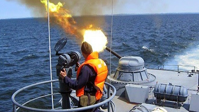 Phiên bản nâng cấp AK-630M1-2 của Nga có trọng lượng lên tới gần 12 tấn nhưng bù lại nó lại cung cấp tốc độ bắn nhanh gấp đôi - tối đa lên tới 10.000 viên/phút. Nguồn ảnh: Pinterest.