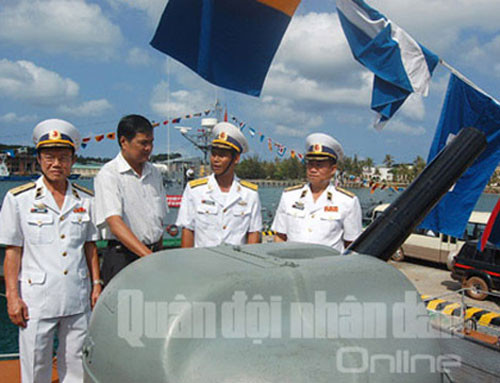 Pháo cao tốc AK-630 chuyên được lắp đặt trên các tàu chiến, hoạt động như loại vũ khí tầm gần để phòng thủ, chống lại hoả lực của đối phương ở pha cuối. Nguồn ảnh: QĐND.