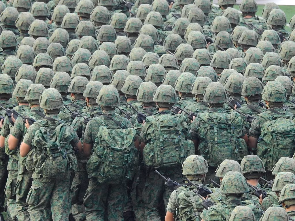 Trong thời gian từ năm 2007 tới năm 2013, quân đội Singapore cũng có mặt tại Afghanistan để làm nhiệm vụ tái thiết, gìn giữ an ninh tại quốc gia này. Nguồn ảnh: Pinterest.