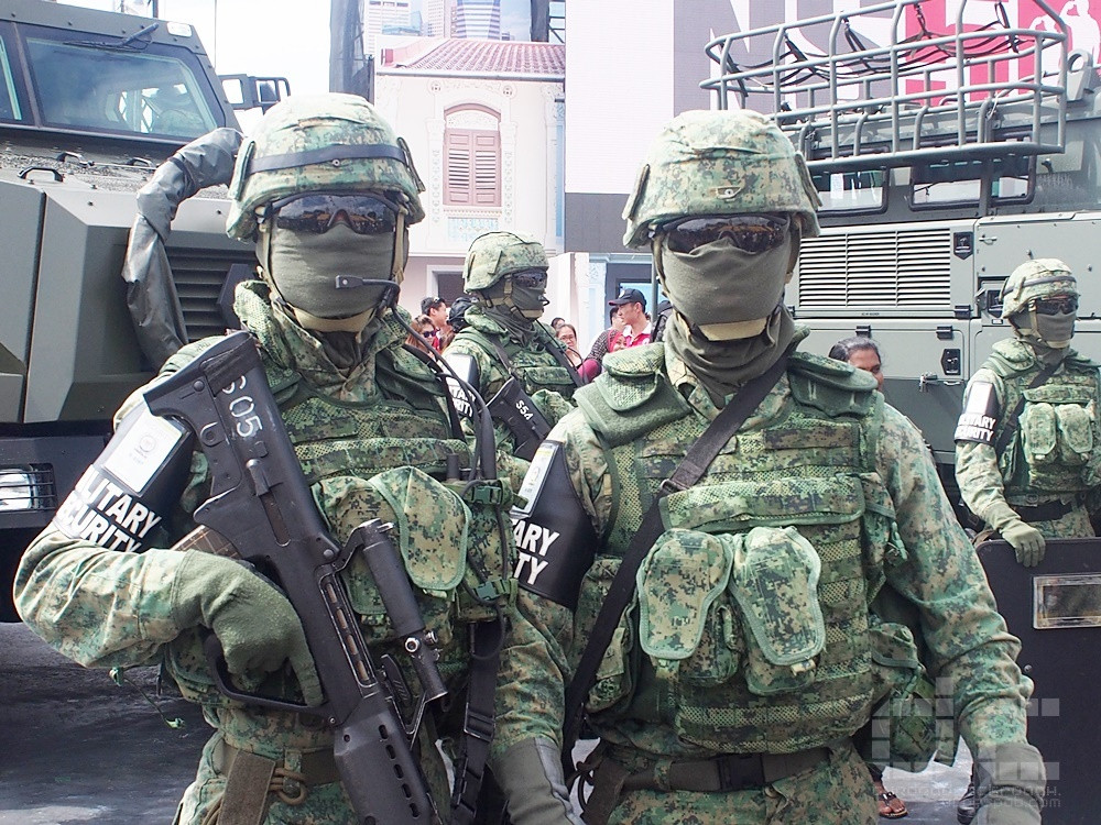 Trong thời gian từ năm 2014, quân đội Singapore lại tiếp tục đóng góp vai trò hậu cần trong cuộc chiến tranh chống khủng bố toàn cầu được Mỹ phát động từ sau vụ khủng bố 11/9. Nguồn ảnh: Pinterest.